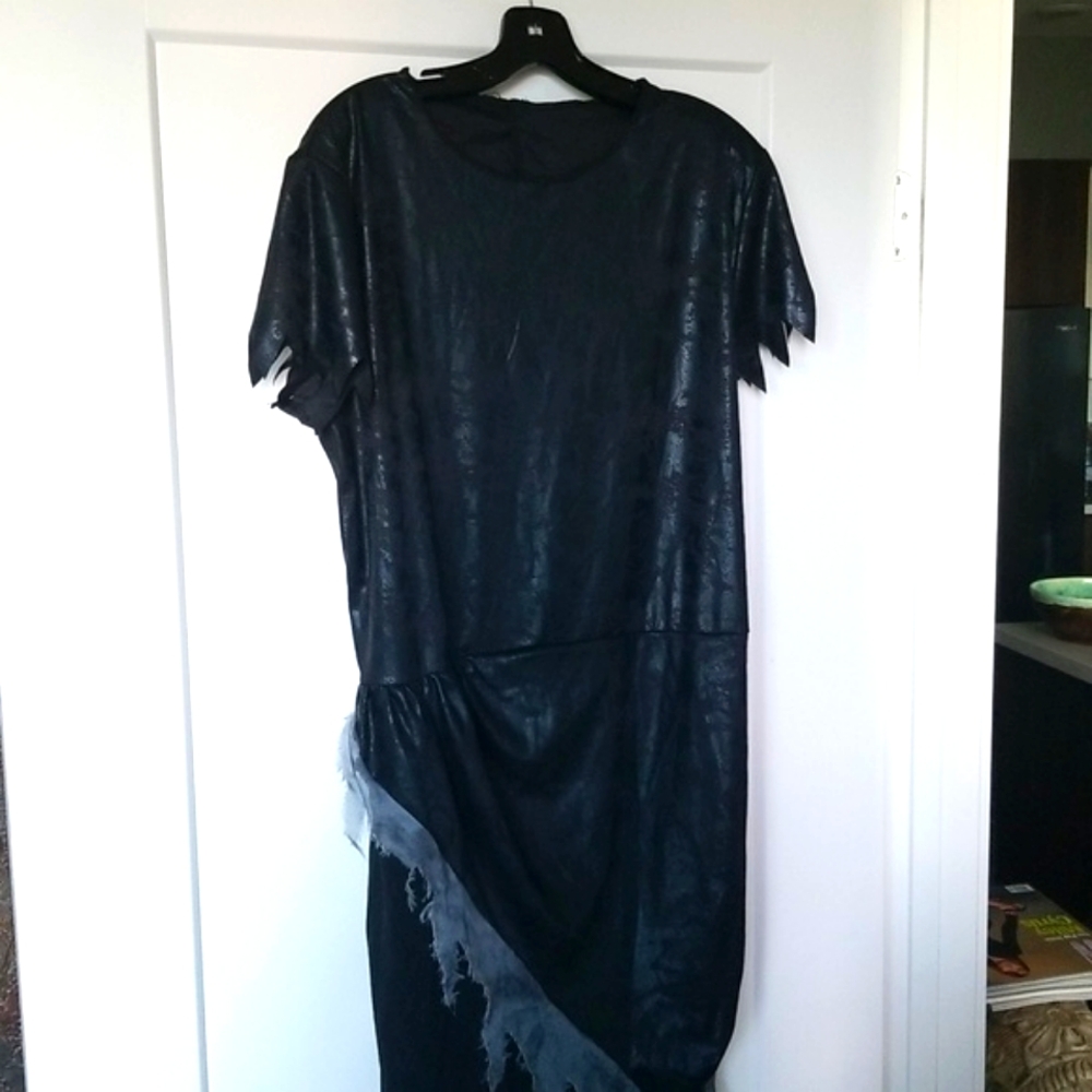 Era Spooky Costume Dress Size M